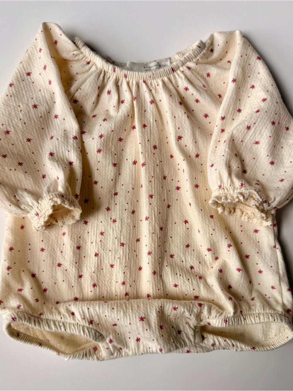 Zara Cream Long-Sleeve Star Print Top with Pink Stars